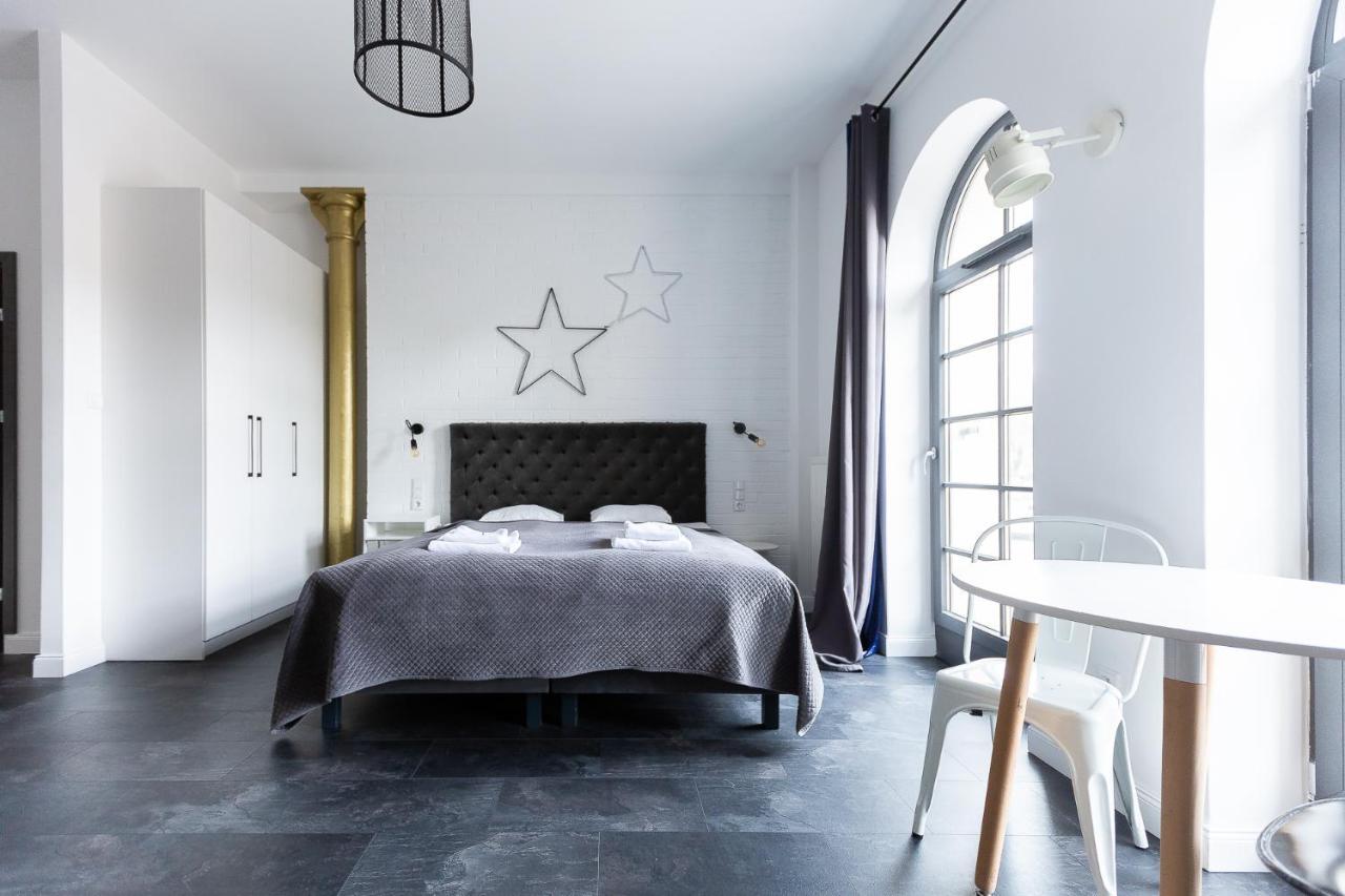One Night Lofty Fabryczna Leilighet Zielona Góra Eksteriør bilde